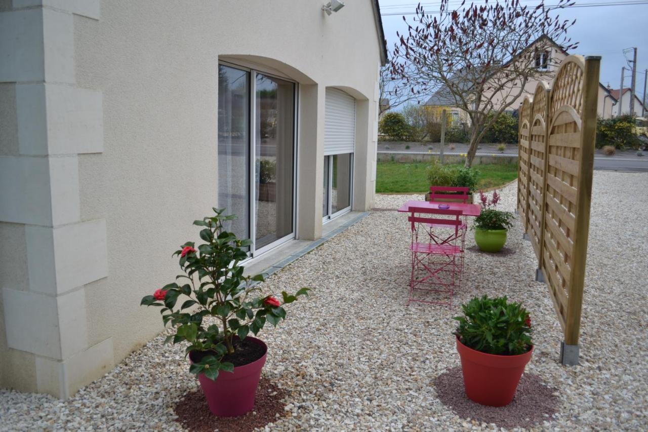 Au Coeur Du Bien-Etre, Gite Avec Piscine Chauffee Et Couverte, Spa, Sauna, Massages Monteaux Zewnętrze zdjęcie
